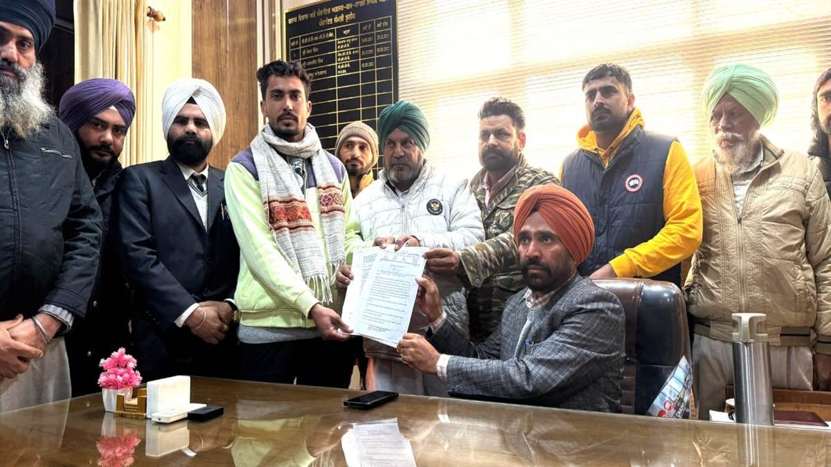 ਬੀਡੀਪੀਓ ਝੁਨੀਰ ਨੂੰ ਦਿੱਤਾ ਮੰਗ ਪੱਤਰ