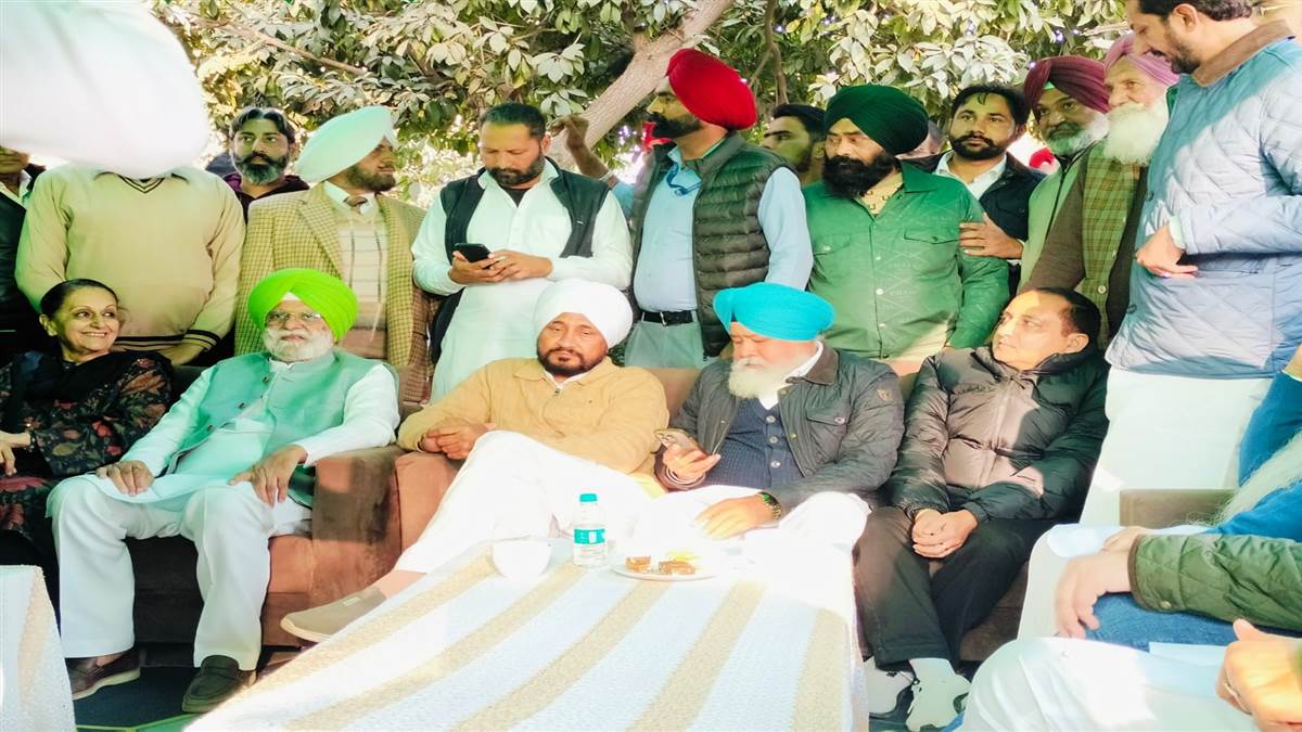 ਚੰਨੀ ਤੇ ਬਘੇਲ ਹੋਏ ਚਾਲੀ ਮੁਕਤਿਆਂ ਨੂੰ ਨਤਮਸਤਕ