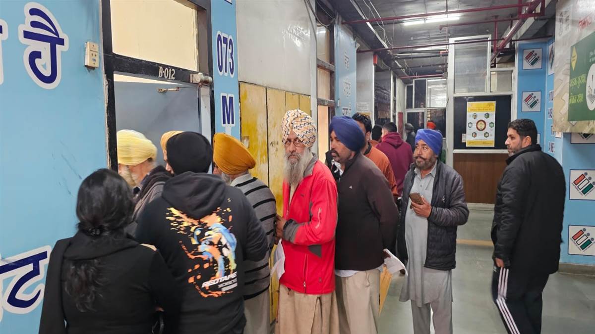 ਆਰਟੀਏ ਦਫ਼ਤਰ ’ਚ ਖੁੱਲ੍ਹੀ ਸਰਕਾਰ ਦੇ ਵਾਅਿਦਆਂ ਦੀ ਪੋਲ