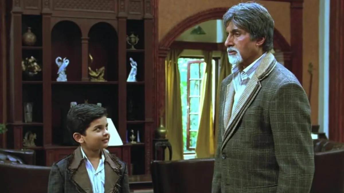 17 ਸਾਲਾਂ ਬਾਅਦ ਇੰਨਾ ਬਦਲ ਗਿਆ Bhoothnath ਦਾ 'ਬੰਕੂ', ਅਮਿਤਾਭ ਬੱਚਨ ਦੇ 'ਛੁਟਕੂ' ਦੀਆਂ ਤਸਵੀਰਾਂ ਦੇਖ ਪਛਾਣਨਾ ਹੋਇਆ ਮੁਸ਼ਕਲ