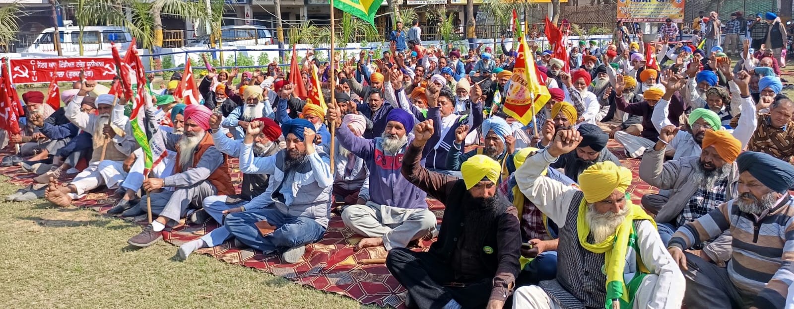 ਭਾਰਤ ਬੰਦ ਸੱਦੇ ਦੇ ਤਹਿਤ ਟ੍ਰੇਡ ਯੂਨੀਅਨਾਂ ਨੇ ਕੀਤਾ ਰੋਸ ਪ੍ਰਦਰਸ਼ਨ
