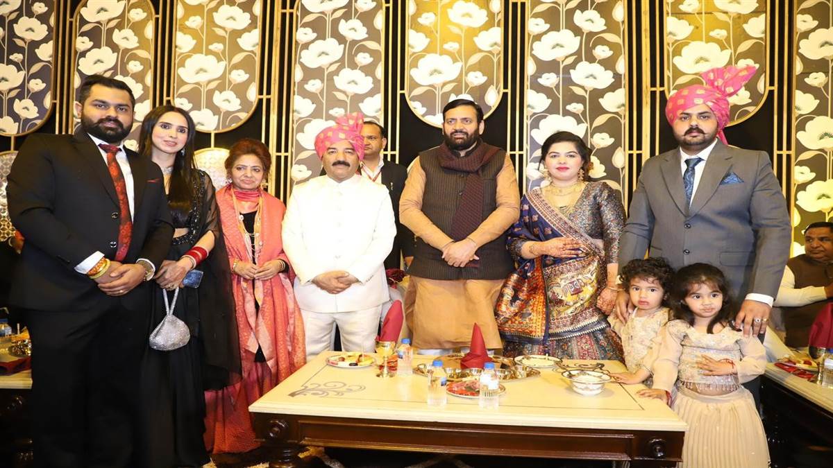 ਮੁੱਖ ਮੰਤਰੀ ਨੇ ਨਵ ਵਿਆਹੇ ਜੋੜੇ ਨੂੰ ਅਸ਼ੀਰਵਾਦ ਦਿੱਤਾ