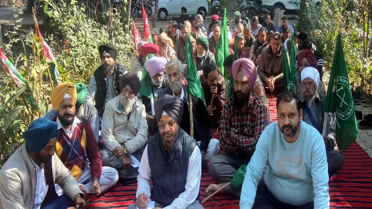 ਹੜਤਾਲ ਦੌਰਾਨ ਰੋਸ ਧਰਨਾ ਲਾਇਆ, ਕੱਢੀ ਗੇਟ ਰੈਲੀ