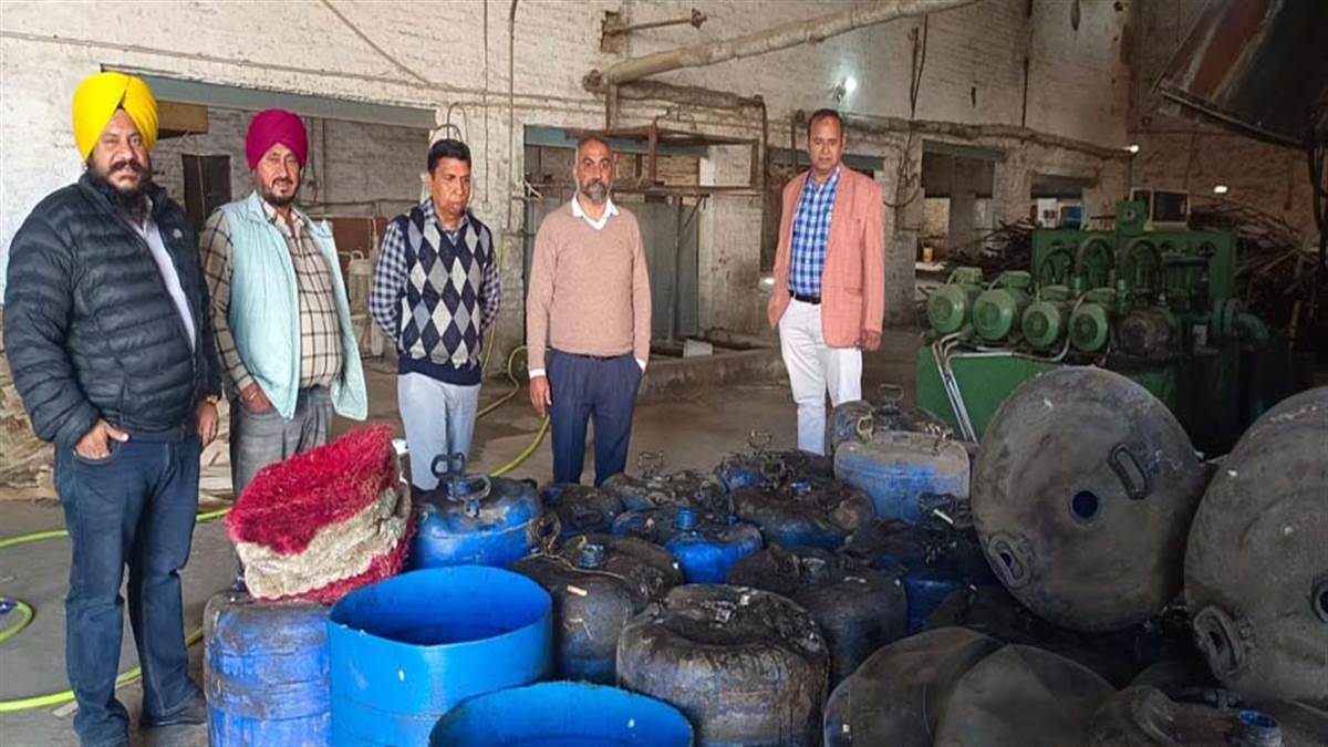 ਖੇਤੀ ਵਿਭਾਗ ਵੱਲੋਂ ਕਟਾਰੀਆਂ ਪਲਾਈਵੁੱਡ ਫੈਕਟਰੀ ਦੀ ਅਚਨਚੇਤ ਚੈਕਿੰਗ
