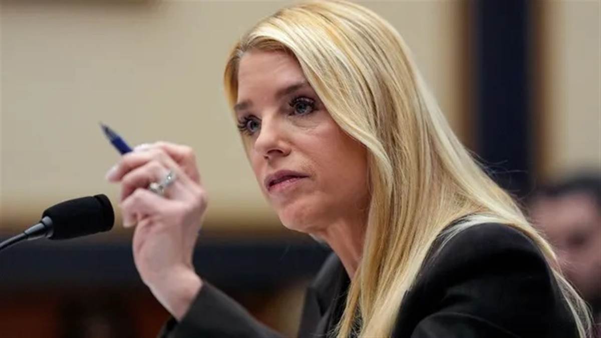 ਐਪਸਟੀਨ ਫਾਈਲਾਂ 'ਤੇ ਘਿਰੀ  ਅਮਰੀਕੀ ਅਟਾਰਨੀ ਜਨਰਲ, ਪੀੜਤਾਂ ਪ੍ਰਤੀ ਪ੍ਰਗਟਾਈ ਸੰਵੇਦਨਾ, ਪਰ ਮੁਆਫ਼ੀ ਮੰਗਣ ਤੋਂ ਕੀਤਾ ਇਨਕਾਰ