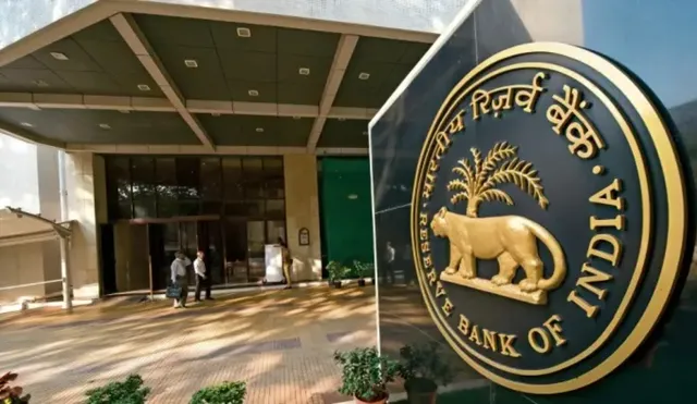 RBI ਦਾ ਵੱਡਾ ਫੈਸਲਾ: ਹੁਣ ਬੈਂਕ ਮਨਮਰਜ਼ੀ ਨਾਲ ਨਹੀਂ ਕਰ ਸਕਣਗੇ ਸੇਲਜ਼ ਕਾਲ, ਗਲਤ ਪ੍ਰੋਡਕਟ ਵੇਚਣ 'ਤੇ ਦੇਣਾ ਪਵੇਗਾ ਰਿਫੰਡ!