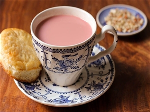 Pink Tea ਦੇ ਦੀਵਾਨੇ ਹੋਏ ਲੋਕ, ਜਾਣੋ ਕਿੱਥੋਂ ਮਿਲਦੀ ਹੈ ਇਹ ਚਾਹ ਤੇ ਲੋਕਾਂ ਨੂੰ ਕਿਉਂ ਆ ਰਹੀ ਹੈ ਪਸੰਦ, ਦੇਖੋ ਵੀਡੀਓ