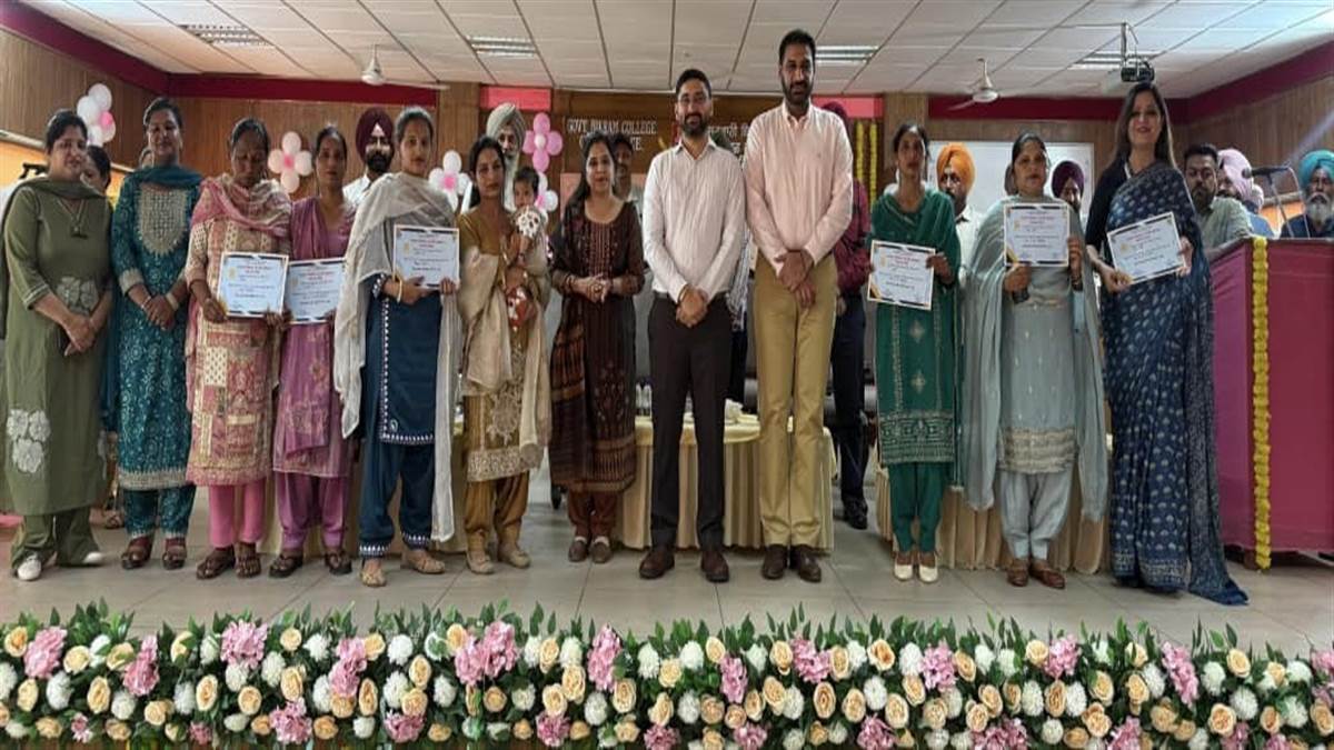 ਮਹਿਲਾ ਦੀ ਤਰੱਕੀ ਨਾਲ ਪੂਰਾ ਪਰਿਵਾਰ ਤਰੱਕੀ ਕਰਦਾ : ਡੀਸੀ