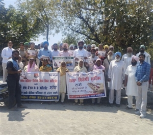 ਪੁਲਿਸ ਸਾਂਝ ਕੇਂਦਰ ਵੱਲੋਂ ਪਿੰਡ ਘੁਮਿਆਰਾ ਵਿਖੇ ਸੈਮੀਨਾਰ ਲਗਾਇਆ