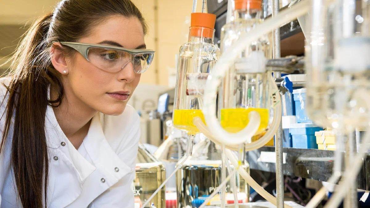 https://img.punjabijagran.com/punjabi/Chemical Engineering : ਕੈਮੀਕਲ ਇੰਜੀਨੀਅਰਿੰਗ ’ਚ ਵਧੀ ਹੁਨਰਮੰਦਾਂ ਦੀ ਮੰਗ
