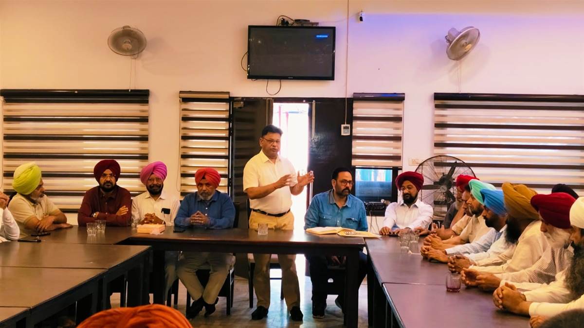 ਵੁਆਇਸ ਆਫ਼ ਮਾਨਸਾ ਵੱਲੋਂ ਲੋਕਾਂ ਨੂੰ ਸਹੂਲਤਾਂ ਦੇਣ ਦੀ ਮੰਗ