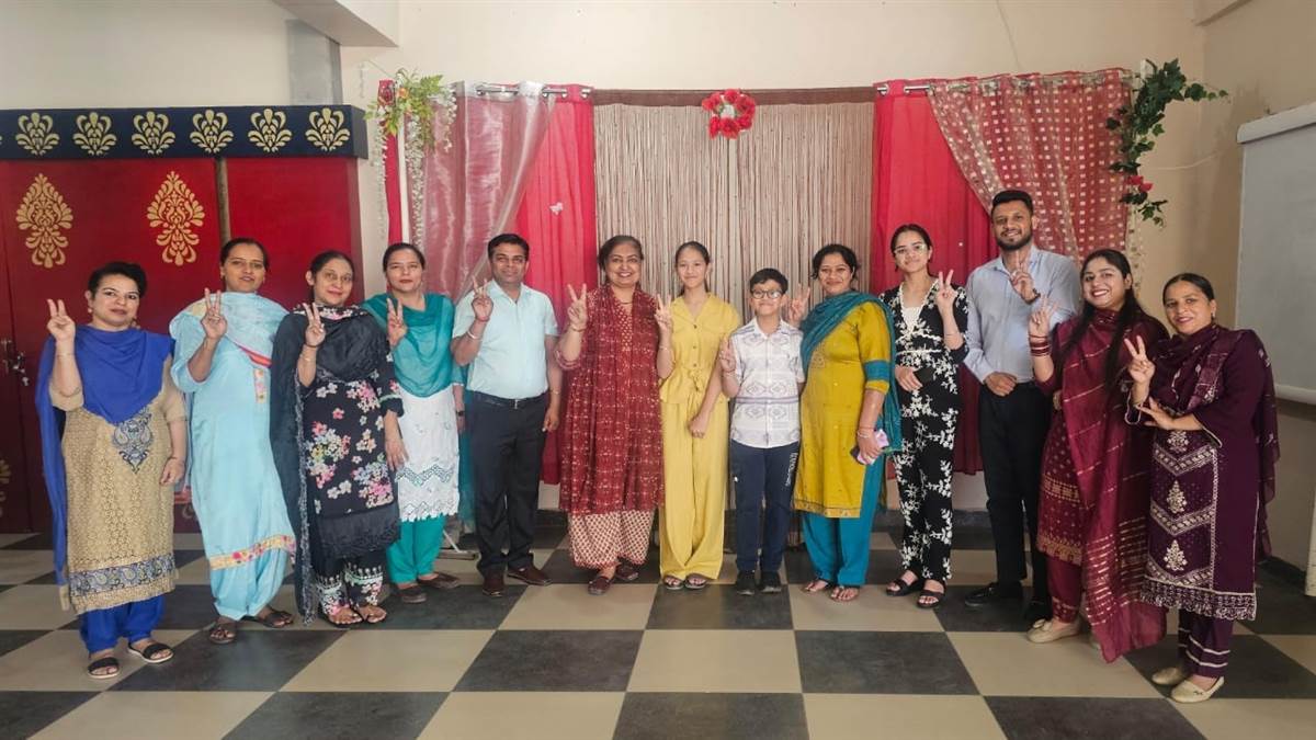 ਸੂਬੇ ਭਰ ‘ਚੋਂ 12ਵੇਂ ਸਥਾਨ ‘ਤੇ ਰਹੀ ਡੌਲਸੀ ਗੁਪਤਾ
