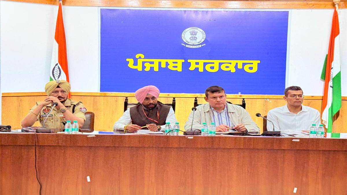 ਹਰਦੀਪ ਸਿੰਘ ਗਿੱਲ ਨੇ ਸਫਾਈ ਕਰਮਚਾਰੀਆਂ ਦੀਆਂ ਮੁਸ਼ਕਲਾਂ ਸੁਣੀਆਂ