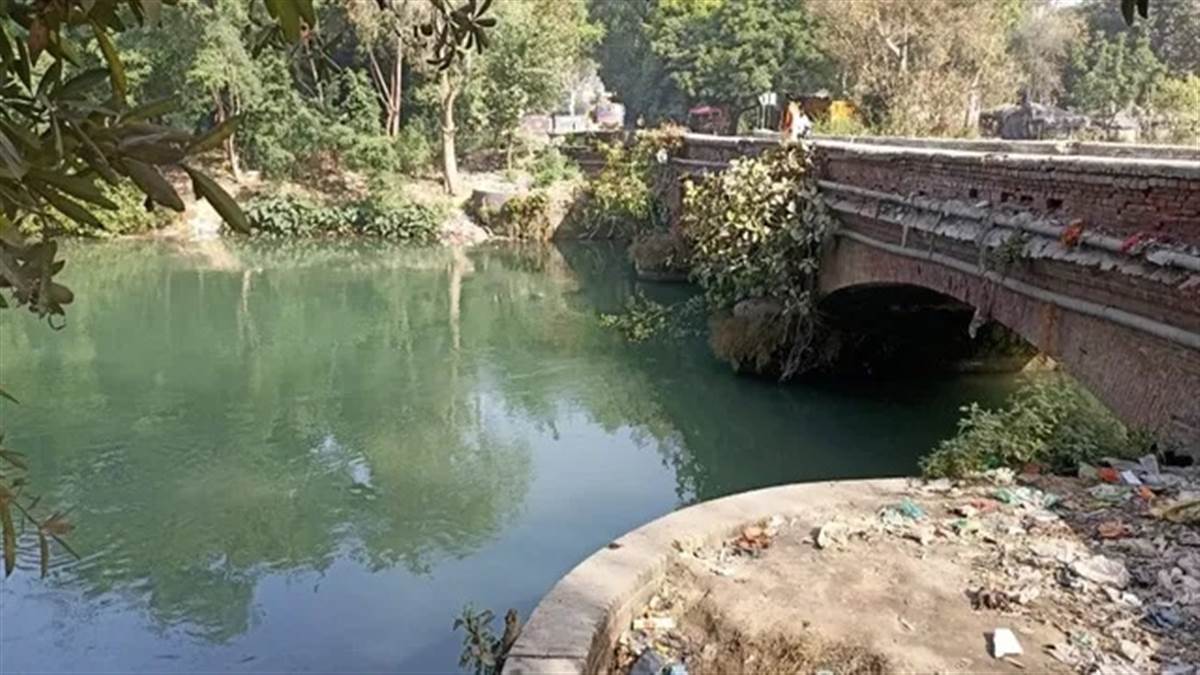 ਗੁਰਦਾਸਪੁਰ ਦੇ ਕਿਲ੍ਹਾ ਲਾਲ ਸਿੰਘ 'ਚ ਥੰਮੀ ਸਦੀਆਂ ਪੁਰਾਣੀ ਵਿਸਾਖੀ ਦੀ ਰੀਤ, 20 ਸਾਲਾਂ ਤੋਂ ਸੁੱਕੀ ਨਹਿਰ; ਪ੍ਰਸ਼ਾਸਨ ਦੀ ਅਣਦੇਖੀ ਨੇ ਤੋੜੀ ਆਸਥਾ?