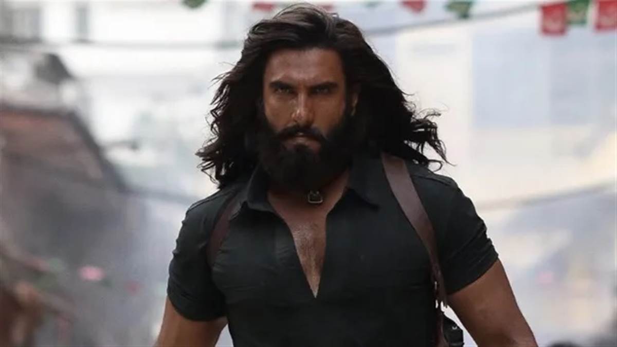 ਵਿਦੇਸ਼ੀ ਬਾਜ਼ਾਰ ’ਚ 'ਹਮਜ਼ਾ' ਦਾ ਹਮਲਾ! Pushpa 2 ਦਾ ਰਿਕਾਰਡ ਤੋੜਨ ਤੋਂ ਬੱਸ ਇੱਕ ਕਦਮ ਦੂਰ ਹੈ ਰਣਵੀਰ ਸਿੰਘ ਦੀ Dhurandhar 2