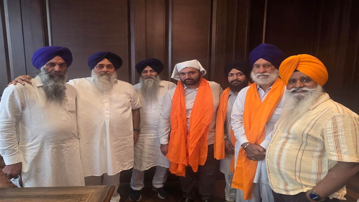 ਦੋ ਵਾਰ ਕੌਂਸਲਰ ਰਹੇ ਦਲਵੀਰ ਸੱਗੂ ਸਾਥੀਆਂ ਸਣੇ ਅਕਾਲੀ ਦਲ ’ਚ ਸ਼ਾਮਿਲ