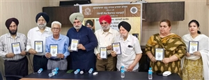 ਵਿਸ਼ਵ ਅਮਨ ਦੀ ਸਲਾਮਤੀ ਲਈ ਸਰਗਰਮ ਕਲਮਕਾਰ ਸਾਹਿਤ ਸਿਰਜਣ ਲਈ ਅੱਗੇ ਆਉਣ : ਡਾ. ਸਿੰਘ