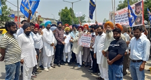 ਰੋਸ ਪ੍ਰਦਰਸ਼ਨ ਕਰ ਰਾਜਪਾਲ ਦੇ ਨਾਮ ਸੌਂਪਿਆ ਬਸਪਾ ਨੇ ਮੰਗ ਪੱਤਰ