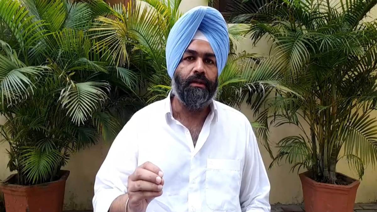 ਸ਼੍ਰੋਮਣੀ ਅਕਾਲੀ ਦਲ ਦੇ ਉਪ ਪ੍ਰਧਾਨ ਰੋਮਾਣਾ ਨੂੰ ਨਹੀਂ ਮਿਲੀ ਕੈਨੇਡਾ 'ਚ ਐਂਟਰੀ, ਟੋਰਾਂਟੋ ਤੋਂ ਭੇਜਿਆ ਗਿਆ ਵਾਪਸ