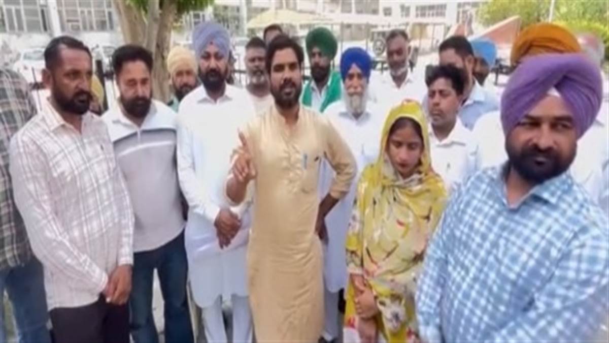 ਬਰਨਾਲਾ ਪ੍ਰਸ਼ਾਸਨ ਨੂੰ ਪੰਚਾਂ-ਸਰਪੰਚਾਂ ਦਾ ਅਲਟੀਮੇਟਮ: ਪੰਚਾਇਤਾਂ ਦੀ ਬਹਾਲੀ ਲਈ 22 ਜੂਨ ਤੱਕ ਬਣੀ ਸਹਿਮਤੀ; ਪ੍ਰਬੰਧ ਨਾ ਮਿਲਣ 'ਤੇ ਲੱਗੇਗਾ 'ਪੱਕਾ ਮੋਰਚਾ'