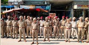 ਆਜ਼ਾਦੀ ਦਿਵਸ ਸੁਰੱਖਿਆ; ਥਾਣਾ ਮਹਿਤਾ ਦੀ ਪੁਲਿਸ ਵੱਲੋਂ ਫਲੈਗ ਮਾਰਚ