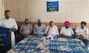 ਨਸ਼ਿਆਂ ਦੇ ਖਾਤਮੇ ਲਈ ਲੋਕ ਸਾਥ ਦੇਣ : ਆਹਲੂਵਾਲੀਆ