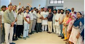 ਸਫ਼ਾਈ ਸੇਵਕਾਂ ਦੀ ਚਾਂਦੀ : ਤਨਖ਼ਾਹ 10,500 ਤੋਂ ਵਧਾ ਕੇ ਕੀਤੀ 20,500 ਰੁਪਏ, ਵਿਧਾਇਕ ਰੰਧਾਵਾ ਦਾ ਕੀਤਾ ਧੰਨਵਾਦ