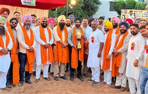 ਕੁਸ਼ਤੀ ਦੰਗਲ ਵਿਚ ਤਲਬ ਬਾਬਾ ਫਲਾਹੀ ਰਿਹਾ ਜੇਤੂ, ਜਿੱਤਿਆ ਮੈਸੀ ਟਰੈਕਟਰ
