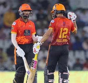 Sher-E-Punjab T20 League: ਸਲੀਲ ਅਰੋੜਾ ਦੇ ਸੈਂਕੜੇ ਤੇ ਸਾਹਿਲ ਦੀਆਂ 6 ਵਿਕਟਾਂ ਦੀ ਬਦੌਲਤ ਫਾਈਨ ’ਚ ਪੁੱਜਾ ਲੁਧਿਆਣਾ ਲਾਇਨਜ਼, ਜਲੰਧਰ ਵਾਰੀਅਰਜ਼ ਨੂੰ 17 ਦੌੜਾਂ ਨਾਲ ਹਰਾਇਆ
