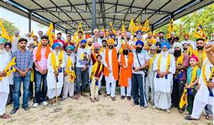 ਵਾਰਿਸ ਪੰਜਾਬ ਪਾਰਟੀ ਵੱਲੋਂ ਪਿੰਡ ਚੱਕ ਹੀਰਾ ਸਿੰਘ ਵਾਲਾ ਅਤੇ ਰਾਮਸਰਾ ਵਿਖੇ ਡੋਰ-ਟੂ-ਡੋਰ ਪ੍ਰਚਾਰ