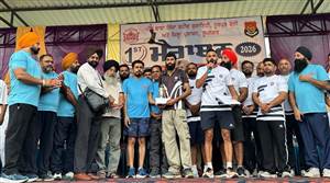 ਨੂਰਪੁਰਬੇਦੀ ਮੈਰਾਥਨ ਦੇ ਜੇਤੂਆਂ ਨੂੰ ਦਿਨੇਸ਼ ਚੱਢਾ ਨੇ ਕੀਤਾ ਸਨਮਾਨਿਤ