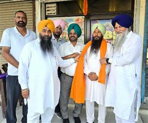 ਜਥੇਦਾਰ ਗੜ੍ਹੀ ਨੇ ਬੀਸੀ ਵਿੰਗ ਦੇ ਪ੍ਰਧਾਨ ਸਾਹਲ ਦਾ ਕੀਤਾ ਸਨਮਾਨ