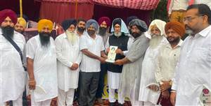 ਫੁੱਟਬਾਲ ਟੂਰਨਾਮੈਂਟ ਦੌਰਾਨ ਡਾ. ਚੀਮਾਂ ਨੇ ਖਿਡਾਰੀਆਂ ਨੂੰ ਦਿੱਤਾ ਅਸ਼ੀਰਵਾਦ