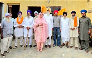 ਰੁਪਿੰਦਰ ਕੌਰ ਬ੍ਰਹਮਪੁਰਾ ਦੀ ਅਗਵਾਈ ਹੇਠ ‘ਆਪ’ ਛੱਡ ਕੇ ਕਈ ਪਰਿਵਾਰ ਸ਼੍ਰੋਮਣੀ ਅਕਾਲੀ ਦਲ ’ਚ ਸ਼ਾਮਲ