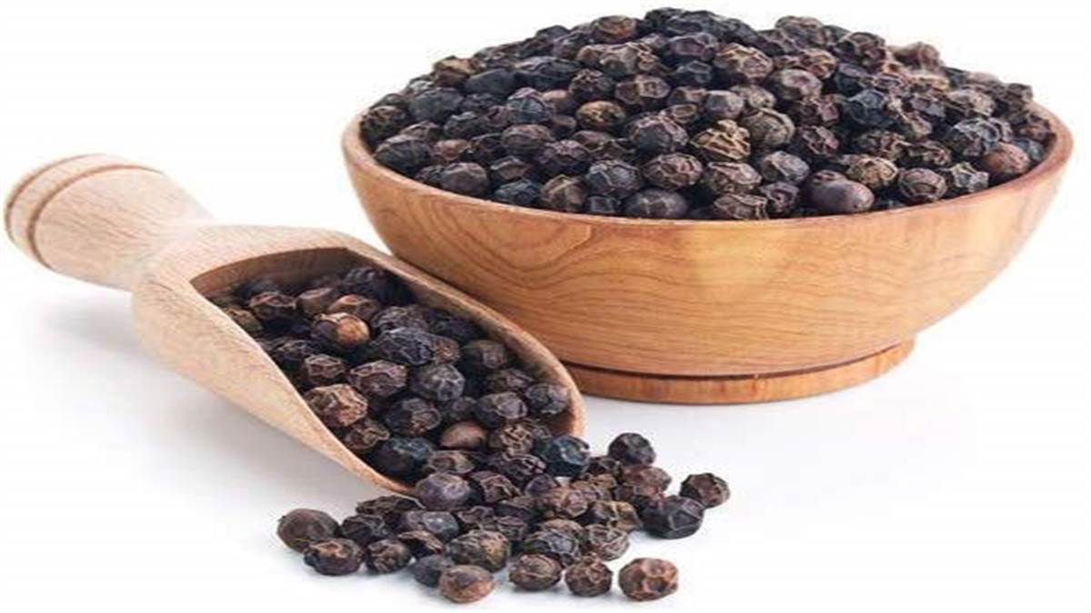 Black Pepper Water Benefits Consume black pepper with quality water