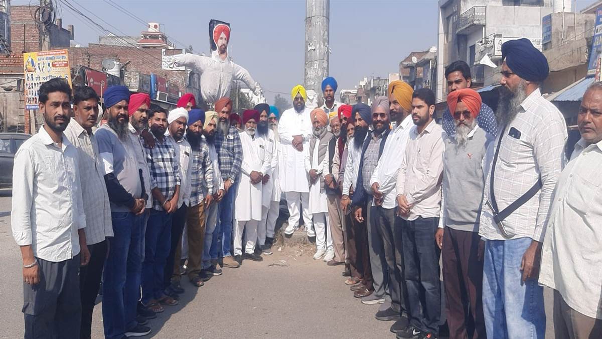 ਰਾਜਾ ਵੜਿੰਗ ਦਾ ਫੂਕਿਆ ਪੁਤਲਾ