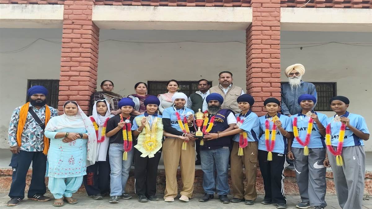 ਗੱਤਕਾ ਮੁਕਾਬਲਿਆਂ ’ਚ ਮੱਲਾਂ ਮਾਰਨ ਵਾਲੇ ਸਨਮਾਨਿਤ