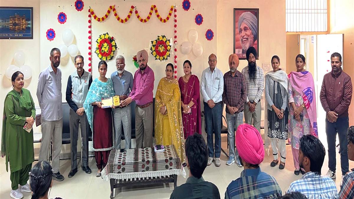 ਯੂਨੀਵਰਸਿਟੀ ਕਾਲਜ ਦੇ ਪੋਸਟ ਗ੍ਰੈਜੂਏਟ ਪੰਜਾਬੀ ਵਿਭਾਗ ਵੱਲੋਂ ‘ਵਿਗਿਆਨਕ ਸੋਚ ਦਾ ਮਹੱਤਵ’ ਵਿਸ਼ੇ ’ਤੇ ਵਿਚਾਰ-ਚਰਚਾ ਕਰਵਾਈ