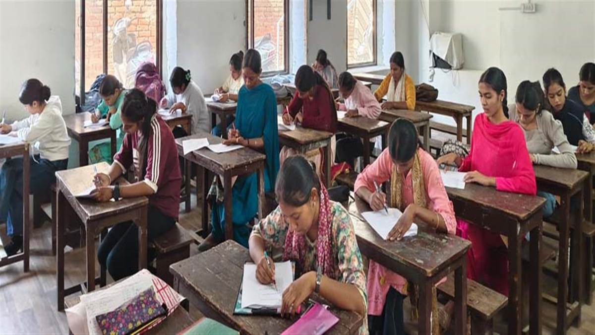 ਨਿਬੰਧ ਲੇਖ ਪ੍ਰਤੀਯੋਗਿਤਾ ਕਰਵਾਈ