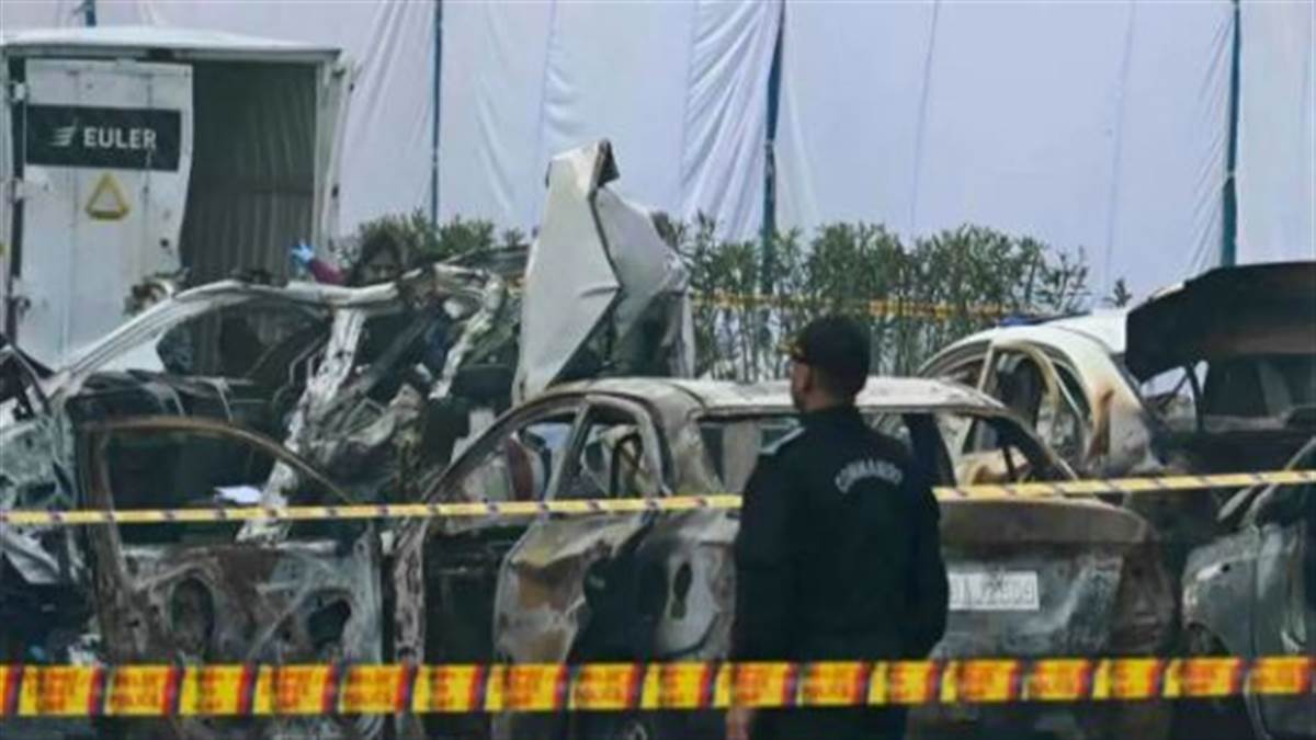 'ਦਿੱਲੀ ਧਮਾਕਾ ਇੱਕ ਘਿਨੌਣਾ ਅੱਤਵਾਦੀ ਹਮਲਾ', ਕੈਬਨਿਟ 'ਚ ਮਤਾ ਪਾਸ; ਬੈਠਕ 'ਚ ਮ੍ਰਿਤਕਾਂ ਨੂੰ ਦਿੱਤੀ ਗਈ ਸ਼ਰਧਾਂਜਲੀ