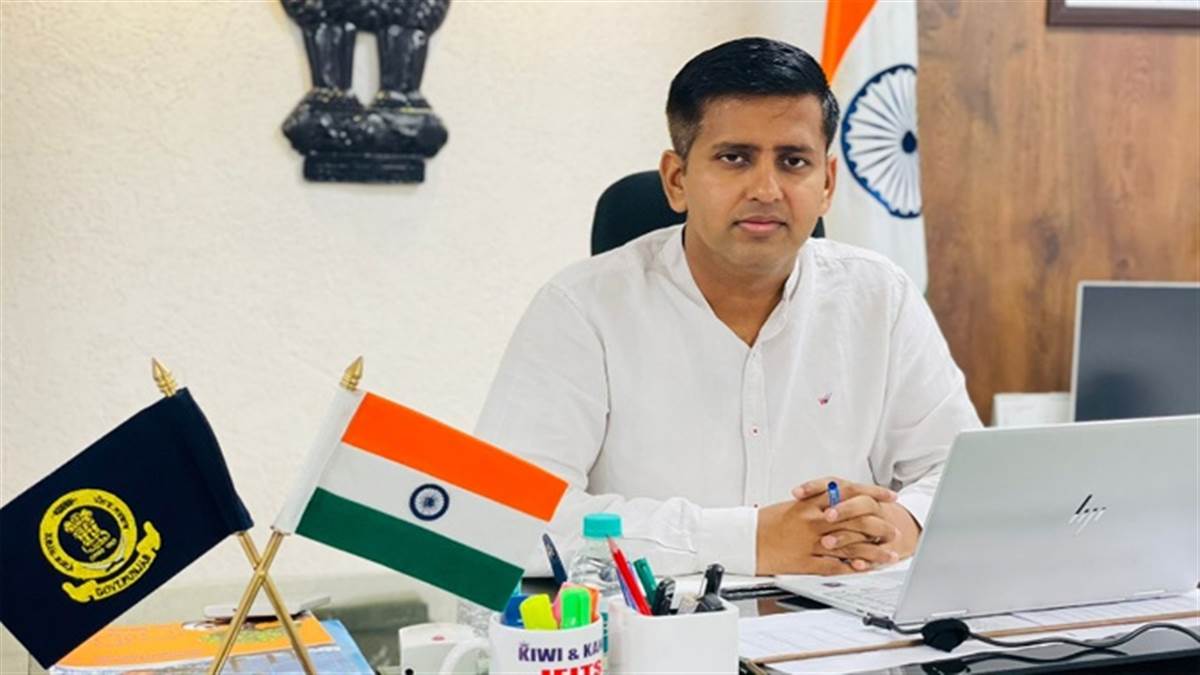 ਡਿਪਟੀ ਕਮਿਸ਼ਨਰ ਵੱਲੋਂ ਸਖ਼ਤ ਹੁਕਮ ਜਾਰੀ; ਕਿਸਾਨਾਂ ਨੂੰ DAP ਖਾਦ ਨਾਲ ਹੋਰ ਕੋਈ ਸਮੱਗਰੀ ਧੱਕੇ ਨਾਲ ਨਾ ਵੇਚੀ ਜਾਵੇ