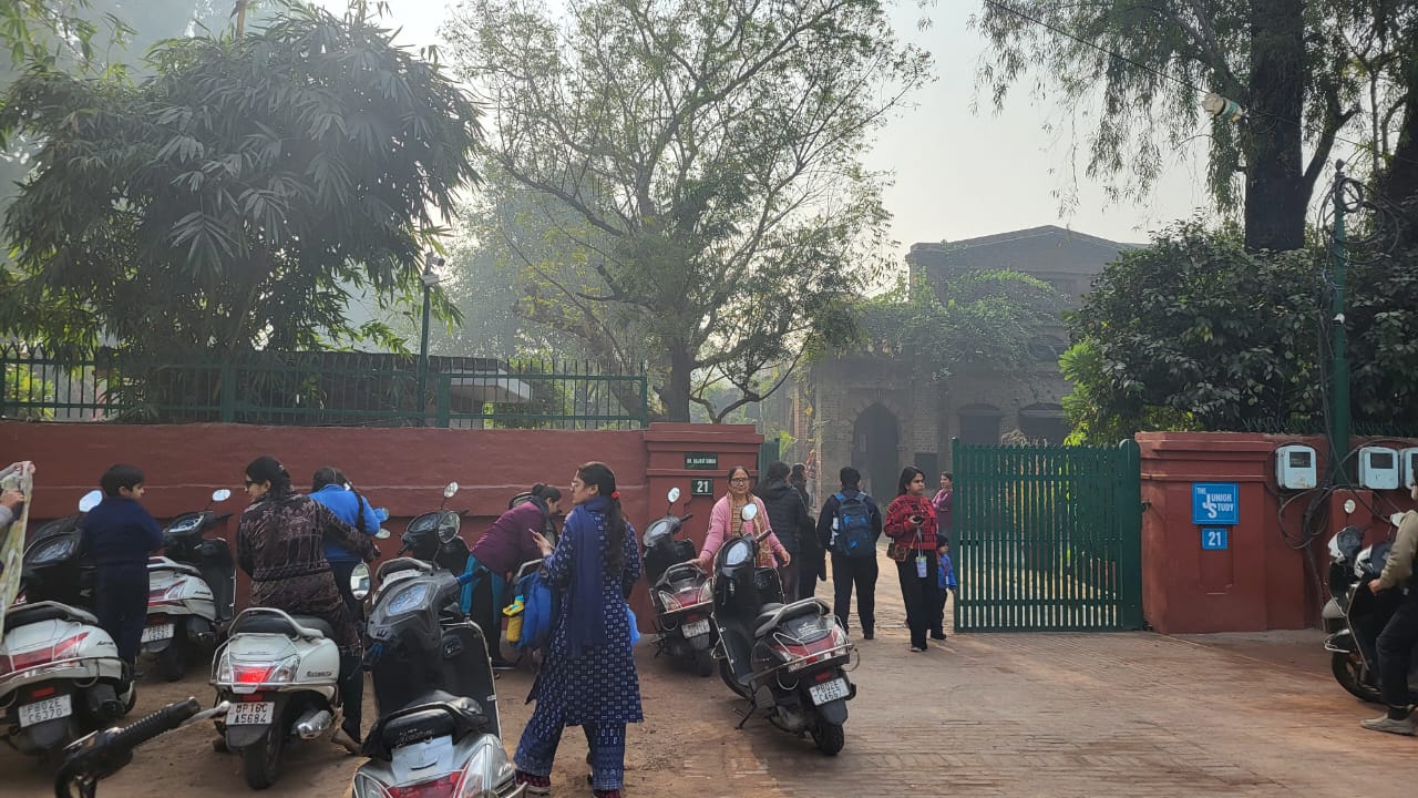 ਪੰਜਾਬ ਦੇ ਕਈ ਸਕੂਲਾਂ ਨੂੰ ਬੰਬ ਨਾਲ ਉਡਾਉਣ ਦੀ ਧਮਕੀ ! e-Mail ਮਿਲਦਿਆਂ ਹੀ ਮਚੀ ਤਰਥੱਲੀ; ਪੁਲਿਸ ਨੇ ਖਾਲੀ ਕਰਵਾਏ ਕਈ ਸਕੂਲ