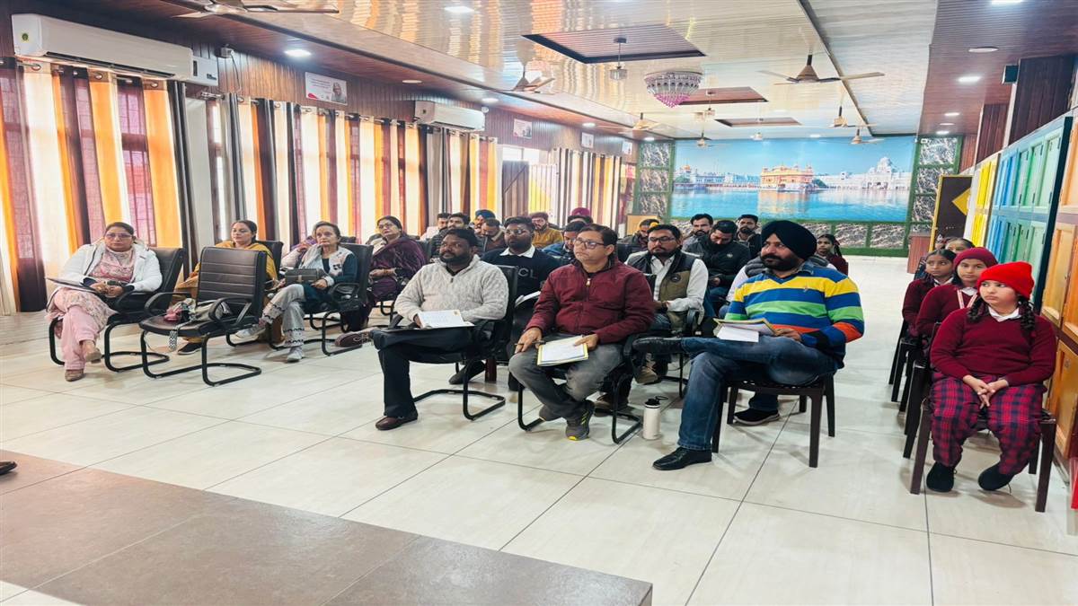 ਸਿੱਖਿਆ ਵਿਭਾਗ ਵੱਲੋਂ ਆਯੋਜਿਤ ਕੀਤੀ ਜਾਣ ਵਾਲੀ ਮੈਗਾ ਪੀਟੀਐੱਮ ਨੂੰ ਸਫਲ ਬਣਾਉਣ ਲਈ ਟ੍ਰੇਨਿੰਗ ਕਰਵਾਈ ਗਈ