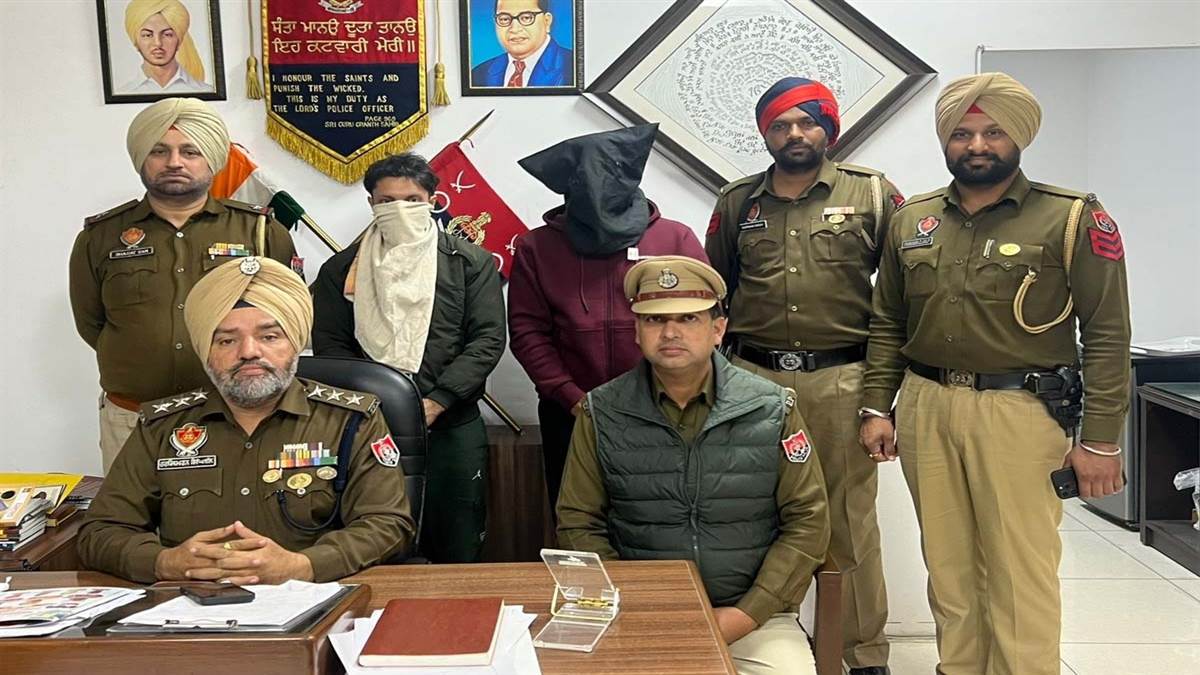 ਬਿਨਾਂ ਲਾਇਸੈਂਸ ਤੋਂ ਇੰਮੀਗ੍ਰੇਸ਼ਨ ਦਾ ਕੰਮ ਕਰਦੇ ਦੋ ਕਾਬੂ, ਭੋਲੇ-ਭਾਲੇ ਲੋਕਾਂ ਨੂੰ ਵਿਦੇਸ਼ ਭੇਜਣ ਦਾ ਝਾਂਸਾ ਦੇ ਕੇ ਠੱਗਦੇ ਸਨ ਮੋਟੀਆਂ ਰਕਮਾਂ