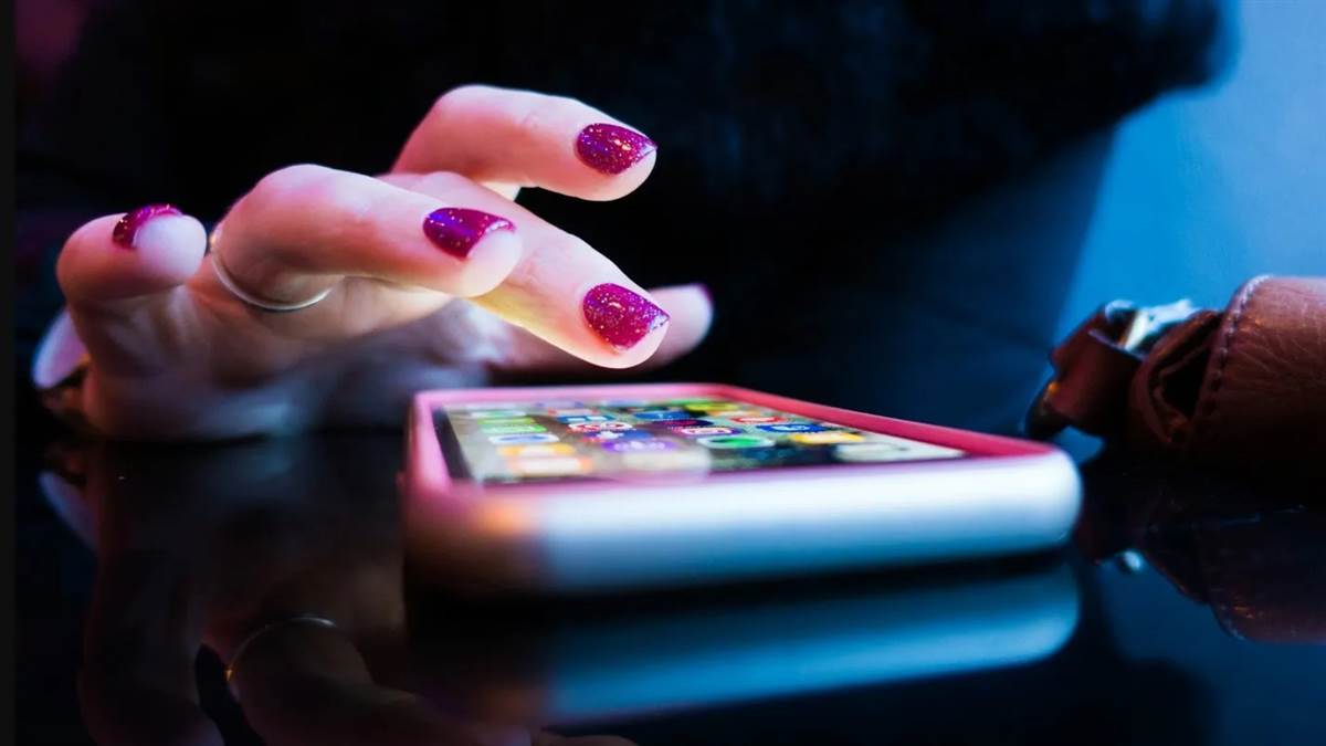 BSNL ਦਾ ਵੱਡਾ ਧਮਾਕਾ! ਵਿਦਿਆਰਥੀਆਂ ਨੂੰ ਲੱਗੀਆਂ ਮੌਜਾਂ, 251 ਰੁਪਏ 'ਚ 100GB ਡਾਟਾ; ਫ੍ਰੀ ਕਾਲਿੰਗ ਤੇ...