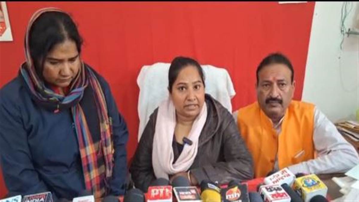 Muktsar News : ਸ਼ਿਵ ਸੈਨਾ ਆਗੂ ਕਤਲ ਮਾਮਲੇ 'ਚ ਵੱਡਾ ਅਪਡੇਟ, ਜ਼ਹਿਰੀਲਾ ਟੀਕਾ ਲਾ ਕੇ ਮਾਰਿਆ ਮਾਪਿਆਂ ਦਾ ਇਕਲੌਤਾ ਪੁੱਤਰ; ਪਰਿਵਾਰਕ ਮੈਂਬਰਾਂ ਨੇ ਲਾਏ ਦੋਸ਼