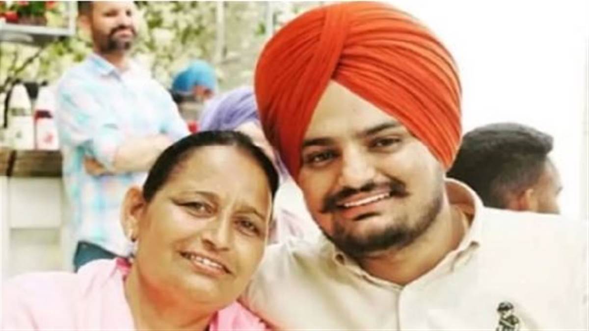 ਸਿੱਧੂ ਮੂਸੇਵਾਲਾ ਦੀ ਮਾਂ ਨੇ ਭੇਜਿਆ 10 ਲੱਖ ਰੁਪਏ ਦਾ ਨੋਟਿਸ, ਲਿਖਤੀ ਮਾਫ਼ੀ ਦੀ ਮੰਗ; ਈਸਾਈ ਭਾਈਚਾਰੇ ਨੇ ਫੂਕਿਆ ਸੀ ਪੁਤਲਾ