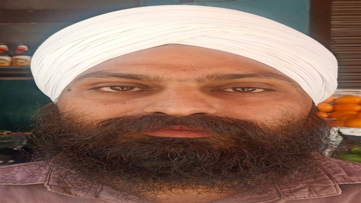 ਗੁਰਦੁਆਰਾ ਸਾਹਿਬ ਸਾਹਮਣੇ 21 ਨੰਬਰ ਫਾਟਕ ਦਾ ਇਲਾਕਾ ਬਣਿਆ ਕੂੜੇ ਦਾ ਡੰਪ