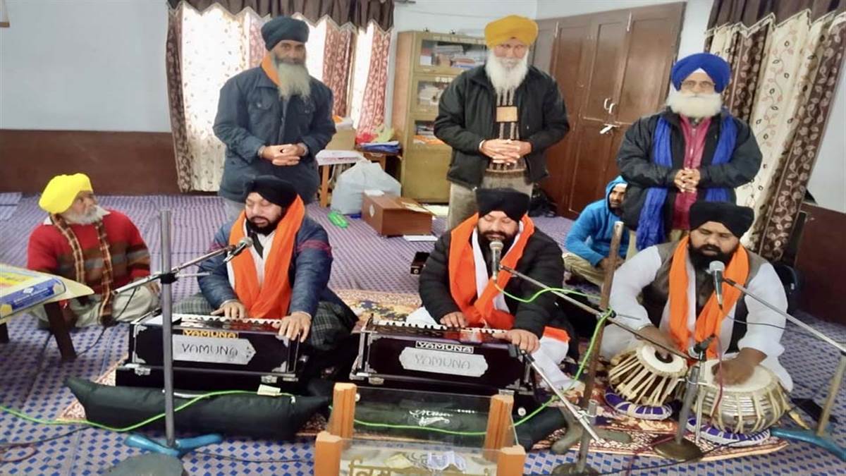 ਗੁਰਦੁਆਰਾ ਸਿੰਘ ਸਭਾ ਹੀਉਂ ਵਿਖੇ ਪ੍ਰਕਾਸ਼ ਪੁਰਬ ਮਨਾਇਆ