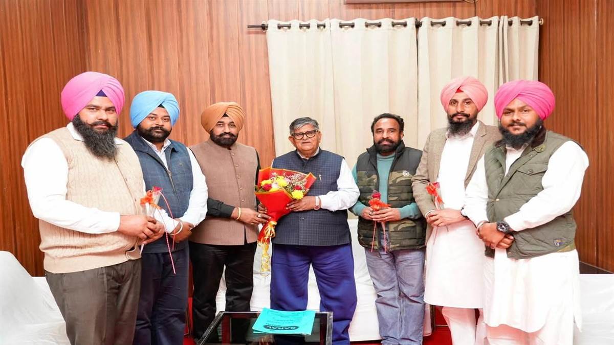 ਕਿਸਾਨੀ ਸੰਕਟ, ਨਸ਼ਾ ਪਾਣੀ ਦੀ ਬਰਬਾਦੀ ਦੇ ਮੁੱਦੇ ਰਾਜਪਾਲ ਕੋਲ ਚੁੱਕੇ